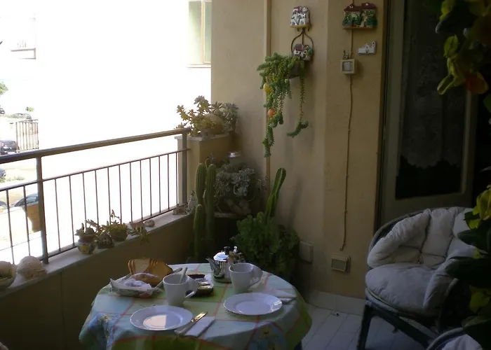 Orizzonte فندق مبيت وإفطار تْشيفالو